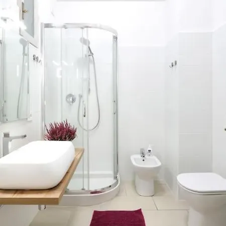 Апартаменты Lenny's *