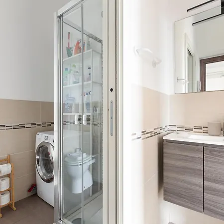 Guesthost - Darsena Navigli - Porta Genova M2