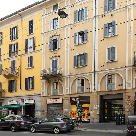 Guesthost - Darsena Navigli - Porta Genova M2 *