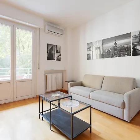 Guesthost - Irnerio- Washington Balcony ميلان