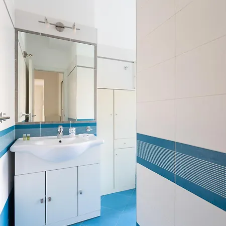 Guesthost - Irnerio- Washington Balcony شقة ميلان