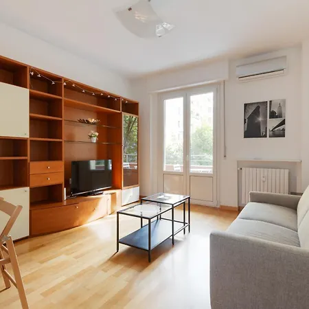 Guesthost - Irnerio- Washington Balcony ميلان