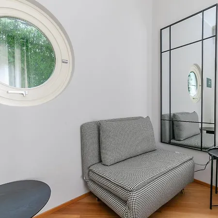 Apartment San Babila Prestige - A Few Steps From Duomo *