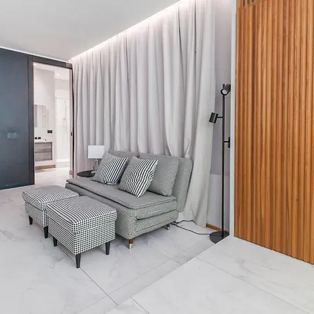 Apartment San Babila Prestige - A Few Steps From Duomo Milan