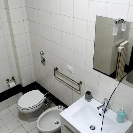 Apartment Nest For Two Three Min From Duomo Milan