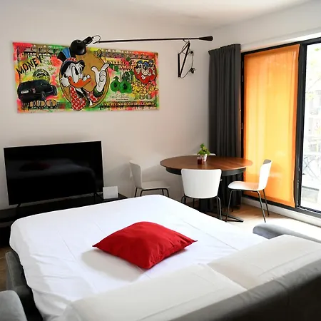 House Of Sunflowers 15 Min Da Duomo *