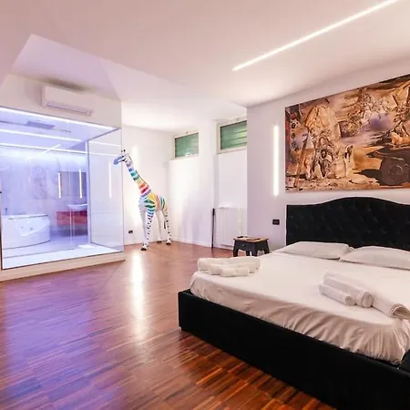 Luxury & Art A Due Passi Dall'universita Bocconi *
