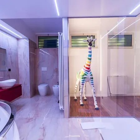 Apartment Luxury & Art A Due Passi Dall'universita Bocconi *