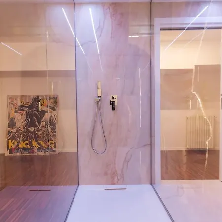 Luxury & Art A Due Passi Dall'universita Bocconi * Milan