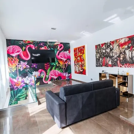 Luxury & Art A Due Passi Dall'universita Bocconi *