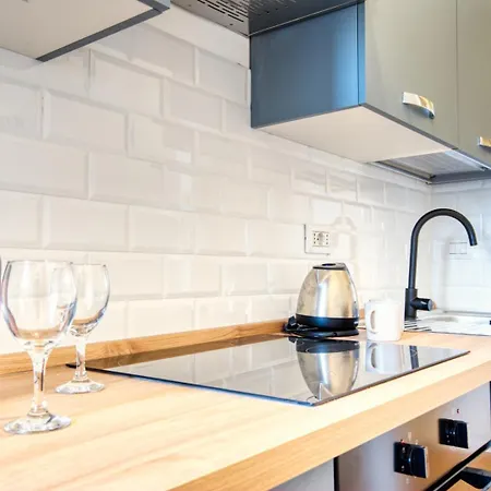 Italianflat - Elegant With Balcony In Navigli 4*