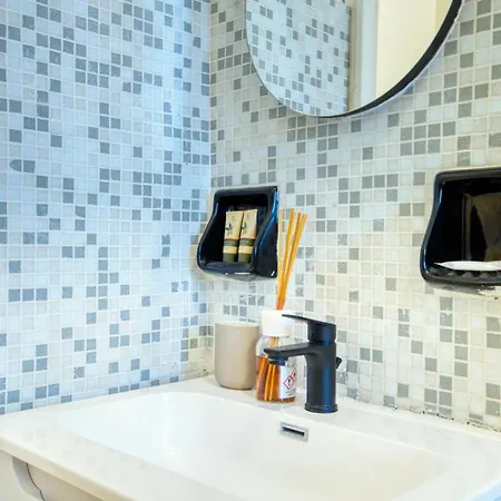 Italianflat - Elegant With Balcony In Navigli 4* Milaan