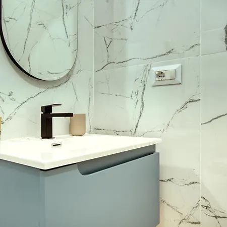 Italianflat - Elegant With Balcony In Navigli 4*