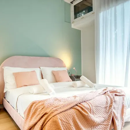 Gasthuis Italianflat - Elegant With Balcony In Navigli 4*