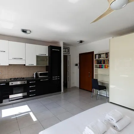 Youhosty - Trasimeno 40 Apartament