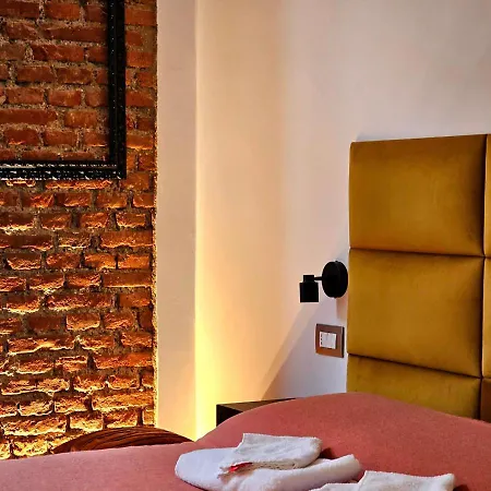 Eanna Scalo Porta Romana Prada