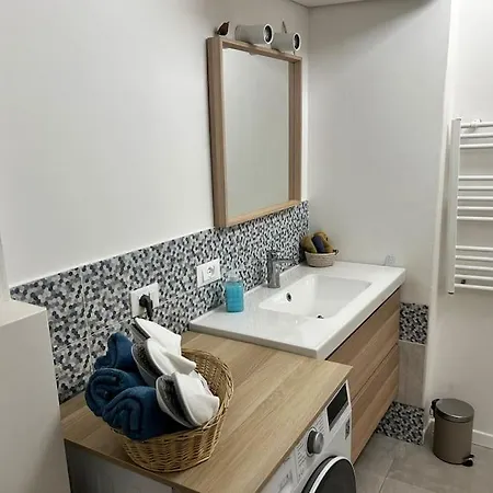3 Bedrooms Flat Fully Equipped With Pool & Tennis Apartman Milánó