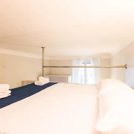 Design E Stile, Rifugio Alighieri A Centro 밀라노