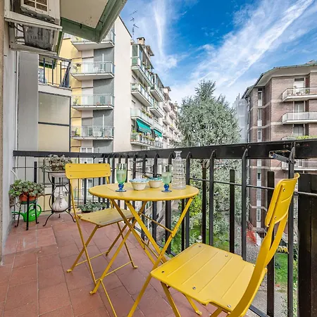 Funky House Next To The Airport! Apartamento *