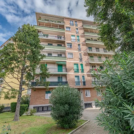 Funky House Next To The Airport! Apartamento Milán