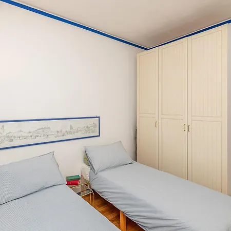 Funky House Next To The Airport! Apartamento