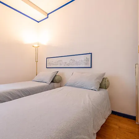 Funky House Next To The Airport! Apartamento *