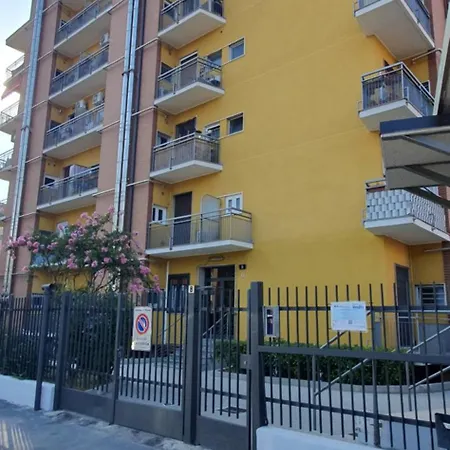 Homesamantha Apartment *