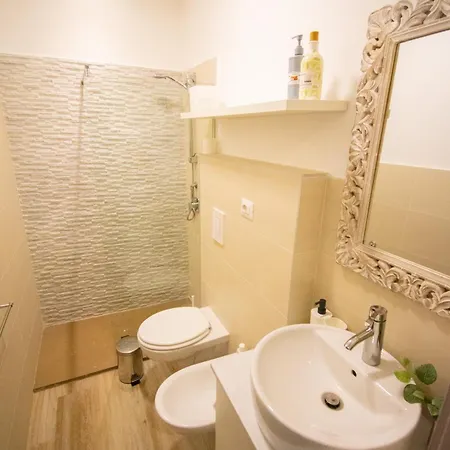 Meda's House - Cozy Modern Flat * Milan
