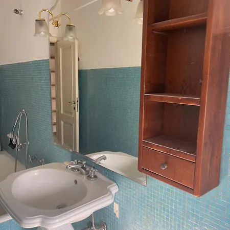 Diana Vicino Stazione E Centro Citta