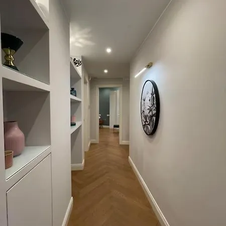 Apartment Esclusivo Apt Design Fashion-district Foppa 49a - Parking *