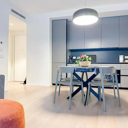 Menotti 11 - 15 Min Dal Duomo Apartment Milan