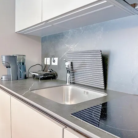 Menotti 11 - 15 Min Dal Duomo Apartment Milan
