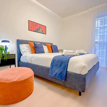 Menotti 11 - 15 Min Dal Duomo Apartment Milan