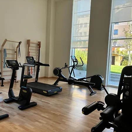 Torre Skyview Gym Pool & Rooftop Милан