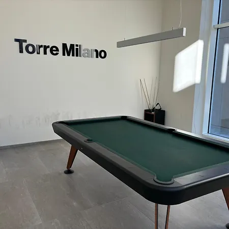 Torre Skyview Gym Pool & Rooftop Apartment Milan