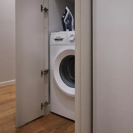 Apartment Fifty Eight Beltrade 3 *