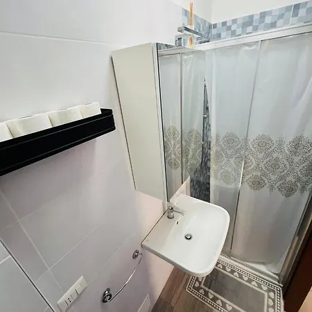 Gigli, Con Cucina In Comune E Terrazza Konukevi Milano