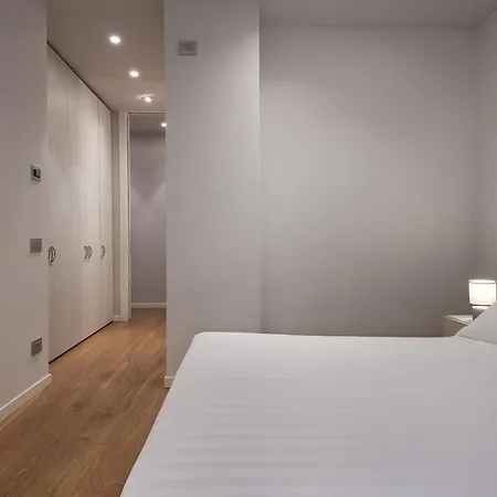 Fifty Eight Duomo Two Bedrooms * Milano