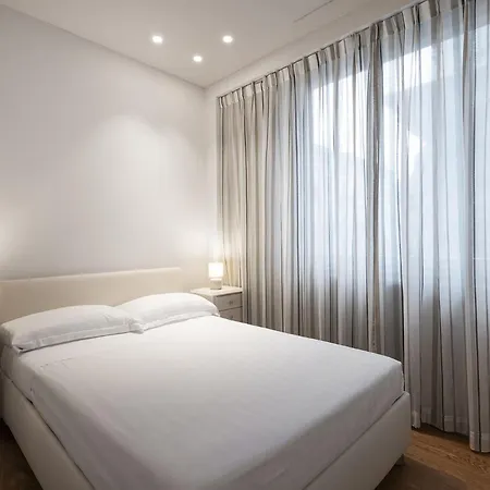 Fifty Eight Duomo Two Bedrooms מילאנו