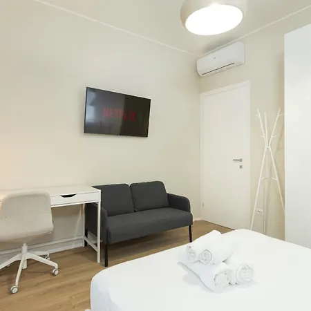 Dreams Exclusive With Terrace - Free Parking - M1 Station - Near Center Apartment *