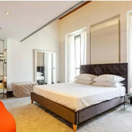 San Babila Loft Esclusivo With Parking Appartamento