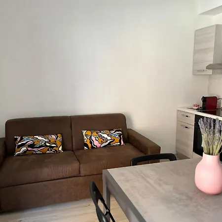 Apartment Apt. N. 5 *