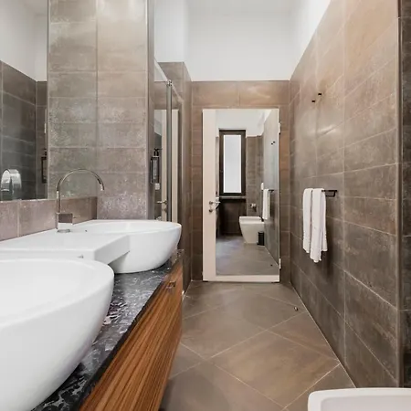 Relstay - Montenapoleone Daire Milano