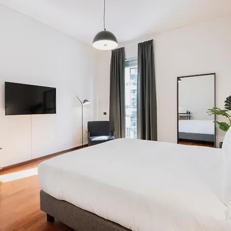 Relstay - Montenapoleone Milan