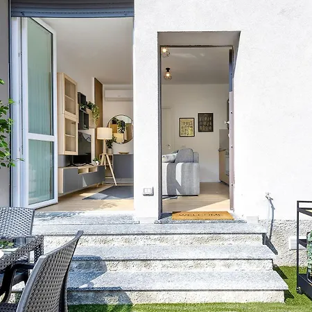 Borgo Milanese - Bocconi 15 Minuti Apartament Mediolan