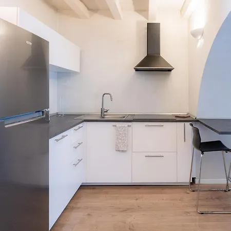 Eleganza Design Corso Porta Garibaldi - 80 Mq Daire