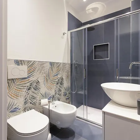 Paul House Buenos Aires * Milan