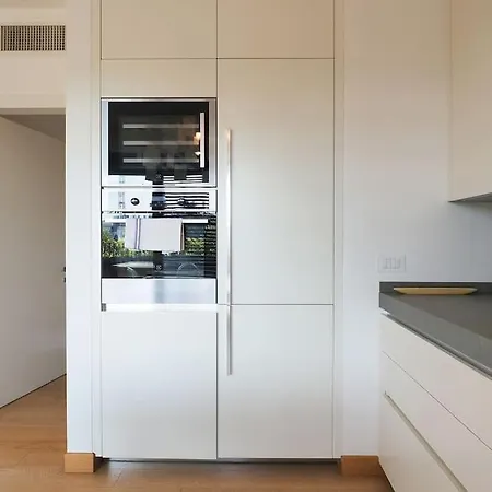 Contempora - Elegante Trilocale In Citylife - Boezio 20 * Milano