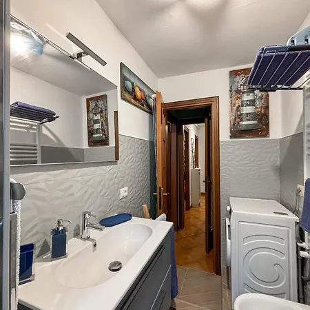 Elegant Three-room In Porta Romana Апартаменты *