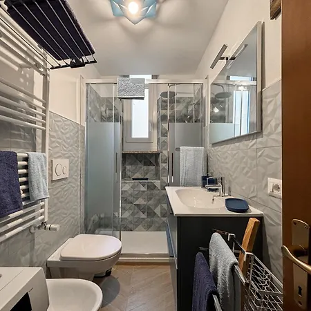 Elegant Three-room In Porta Romana Apartment Milan